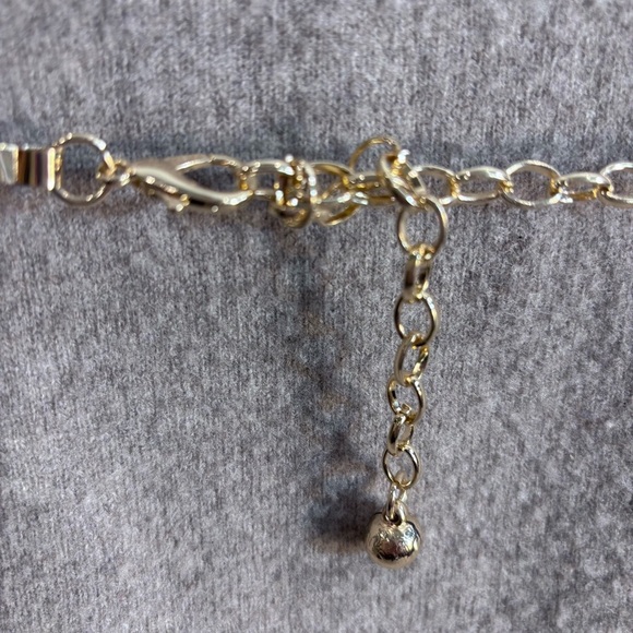 GOLD Toned Unbranded Heart in Circle Link Belt Metallic Lobster Claw Closure - Picture 3 of 3